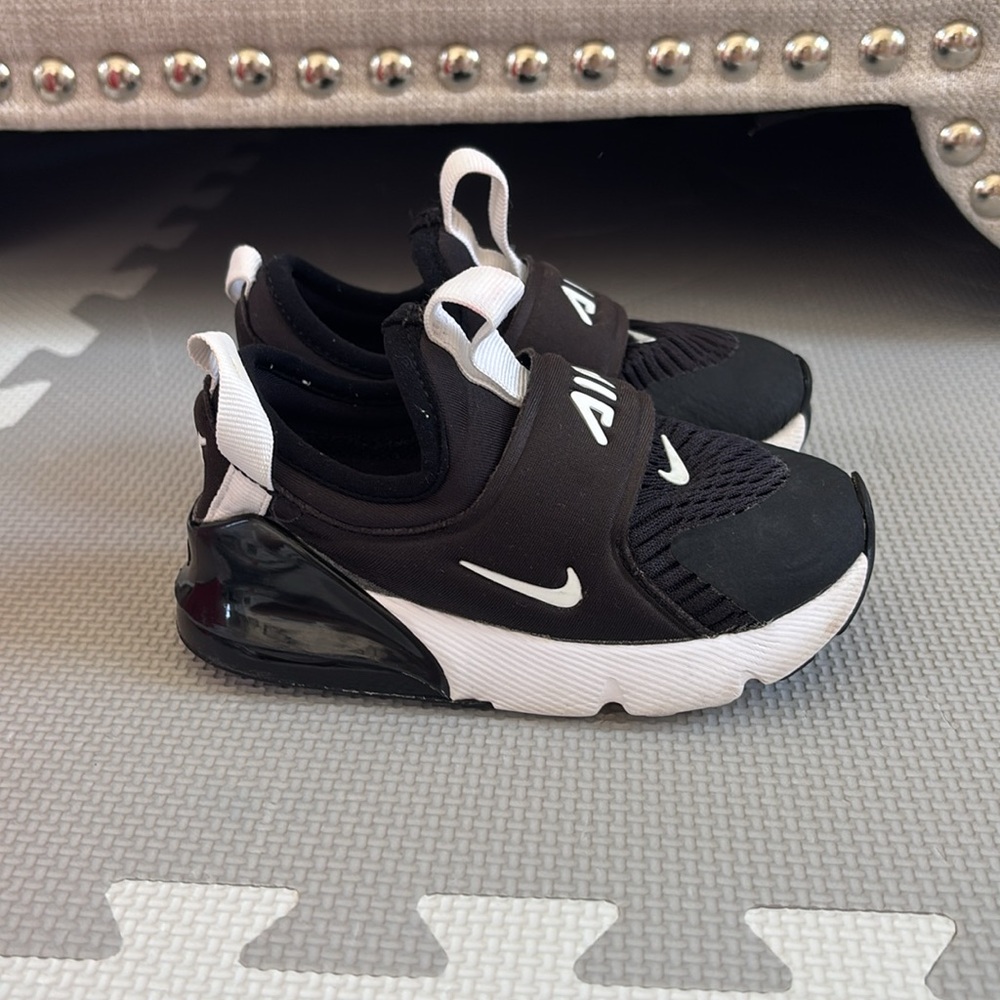 Nike Baby/Kids Air Max Black and White Slip-On Sneakers